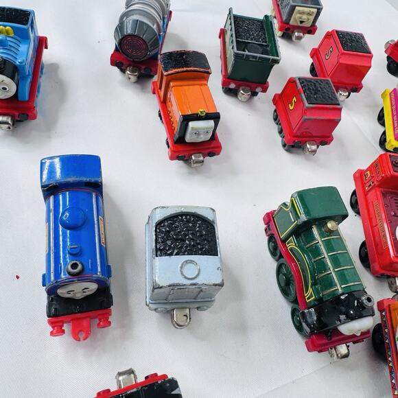 25 Thomas & Friends Die-Cast Metal Lot Sodor 2002 2004 2006 Bee Zoo - Picture 8 of 11